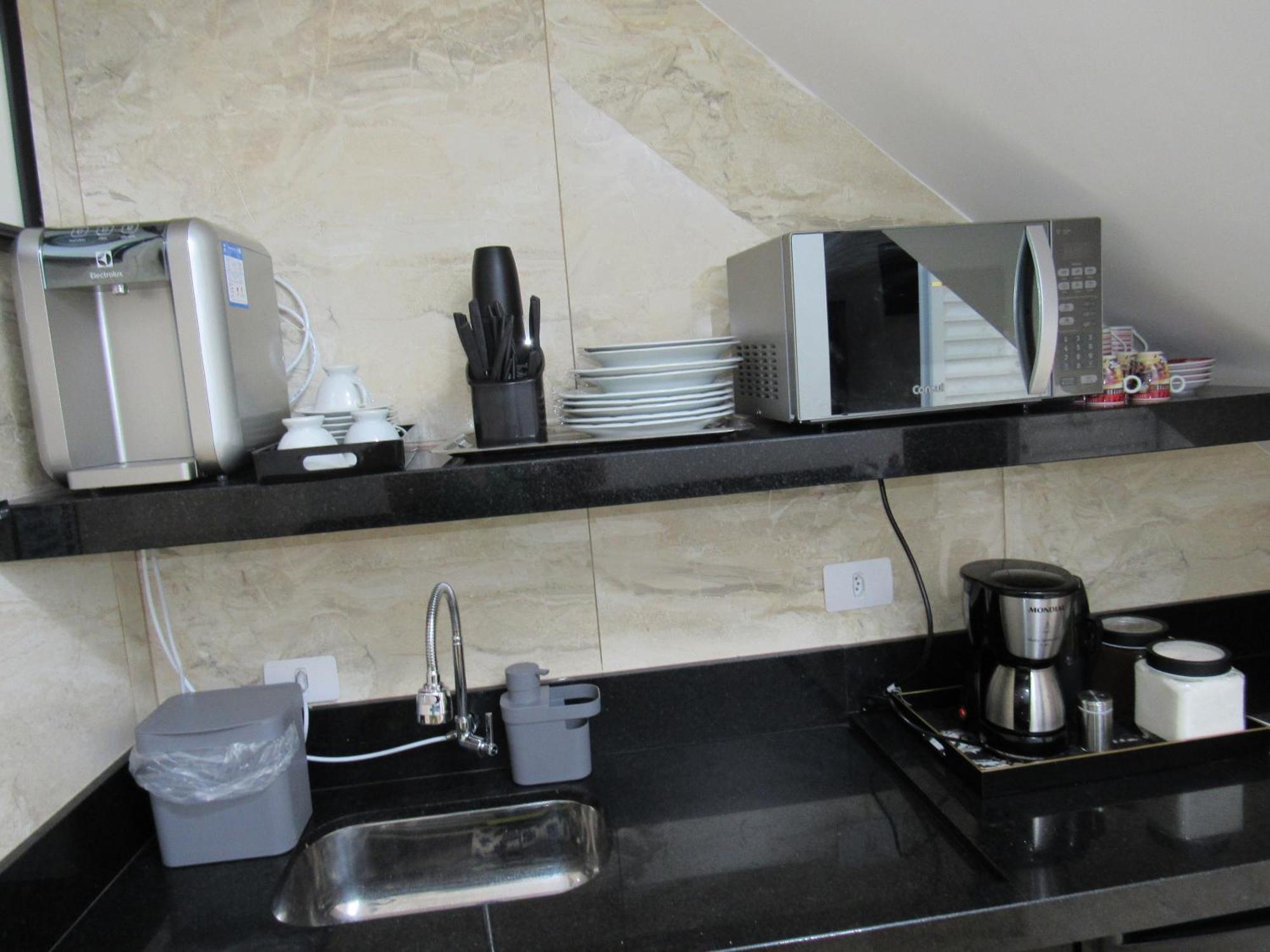 Vitoria Hostel Гуарульюс Экстерьер фото